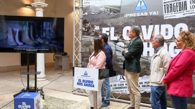 La campaña municipal 'El olvido nos ahoga', para reclamar la construcción de las infraestructuras de defensa de avenidas, finalista de los Premios Web - 4, Foto 4
