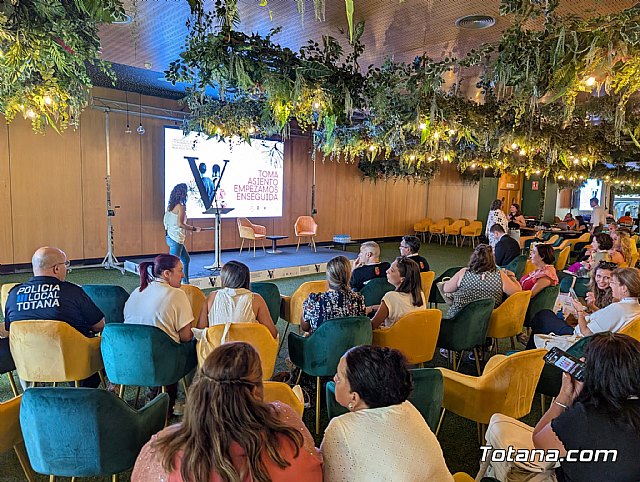 Totana acoge las III Jornadas Formativas sobre el impacto de la violencia y la pornografía en las relaciones de pareja, Foto 4