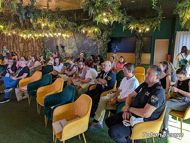 Totana acoge las III Jornadas Formativas sobre el impacto de la violencia y la pornografía en las relaciones de pareja, Foto 6