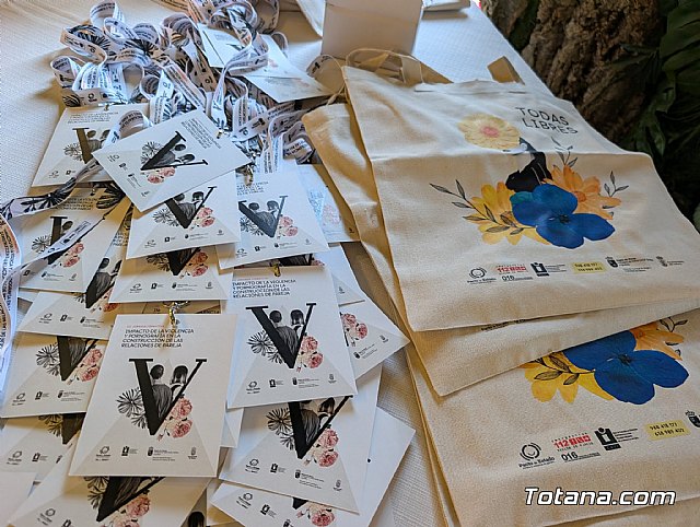 Totana acoge las III Jornadas Formativas sobre el impacto de la violencia y la pornografía en las relaciones de pareja, Foto 9