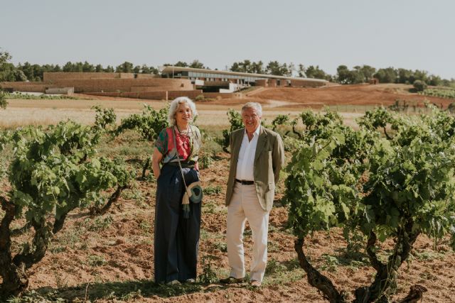 Bodegas LA HORRA inaugura su nueva bodega - 1, Foto 1