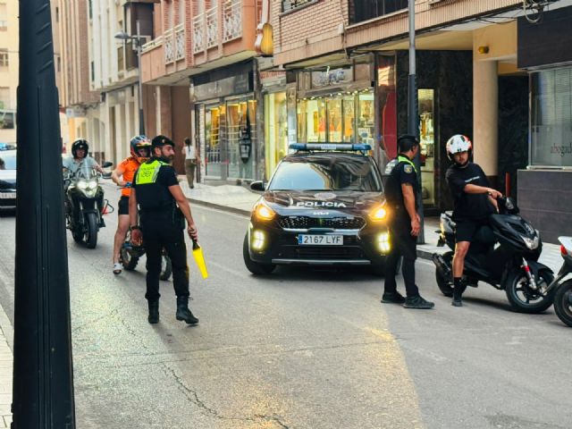 La Policía Local despliega más de 14 controles cada día y detiene a seis personas durante la última semana - 3, Foto 3