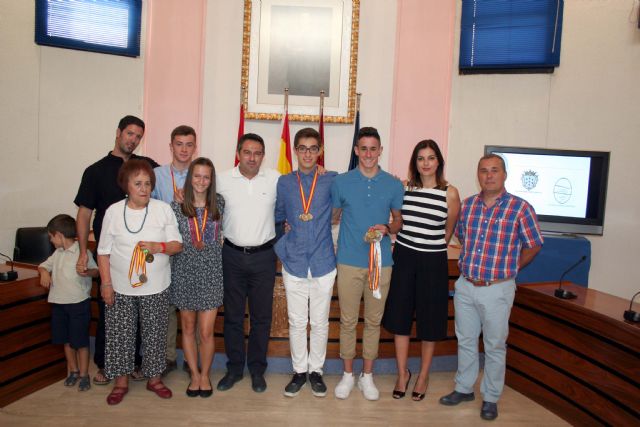 El alcalde recibe en el Ayuntamiento a los últimos campeones del Nutribán Sociedad Atlética Alcantarilla - 1, Foto 1