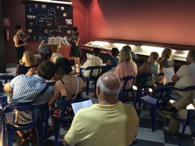 Mi Mar Menor de Música presenta la comedia del arte - 1, Foto 1