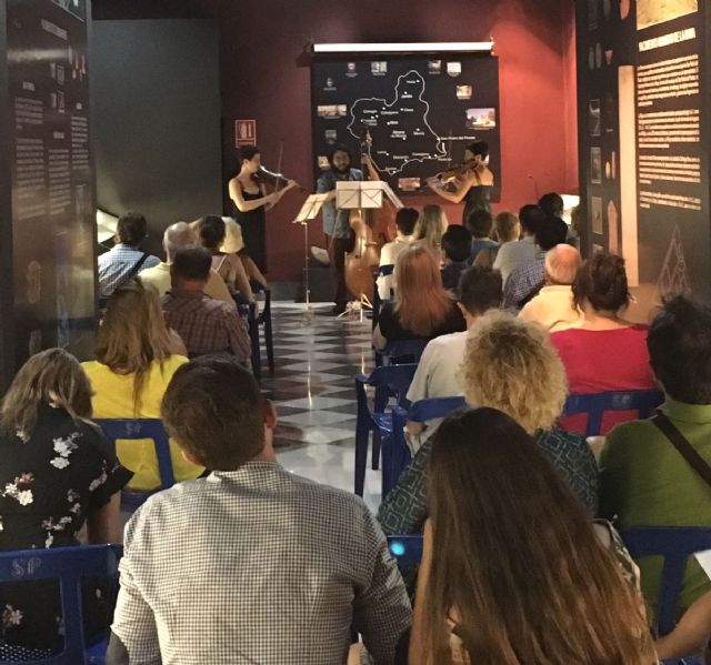 Mi Mar Menor de Música presenta la comedia del arte - 2, Foto 2