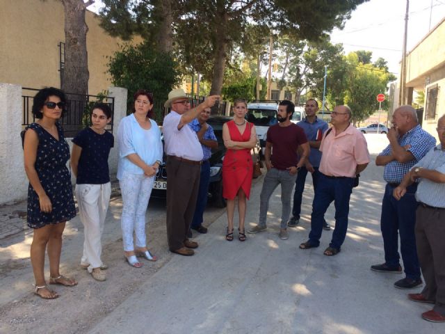 La Alcaldesa de Molina de Segura visita el desarrollo de las obras que se ejecutan con cargo a los Presupuestos Participativos 2016 - 2, Foto 2