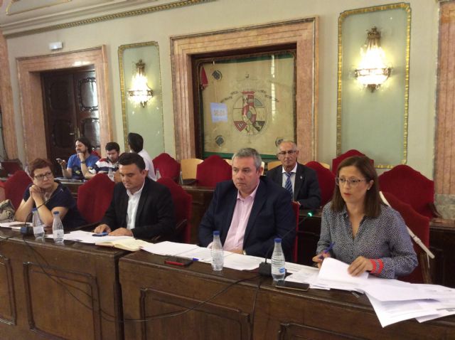 El PSOE muestra su enorme decepción por no debatirse en el Pleno el reparo que obstaculiza el pago de nóminas en el Ramón Gaya - 2, Foto 2