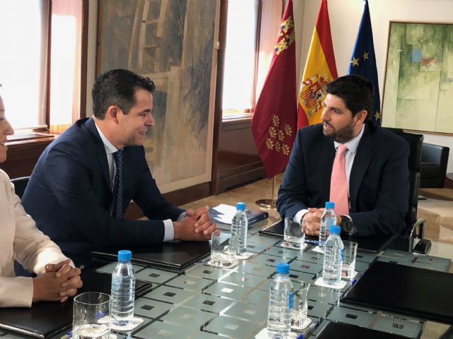 López Miras se reúne con el decano autonómico del Colegio de Oficial de Registradores de la Propiedad, Bienes Muebles y Mercantiles de España - 2, Foto 2