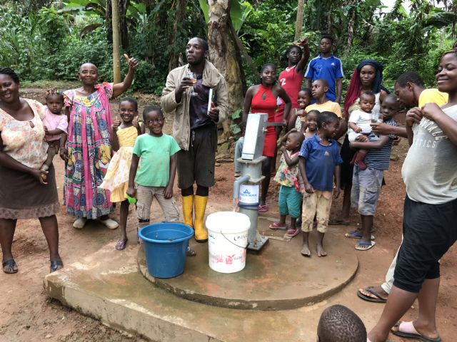 Fundación FADE apoya a más de 300 personas de una localidad rural de Camerún para que accedan a agua potable - 1, Foto 1