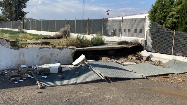 Puerto Lumbreras intensifica los trabajos para recuperar la normalidad tras las lluvias torrenciales de ayer que dejaron casi 70 litros en una hora - 5, Foto 5