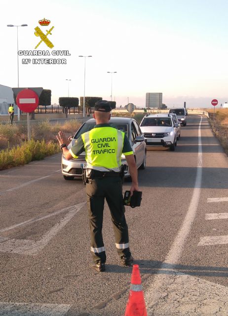 La Guardia Civil investiga al conductor de un camión por conducir con el carné retirado judicialmente - 2, Foto 2