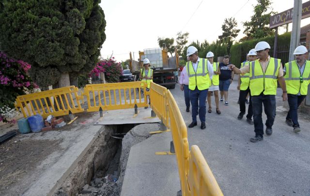 El carril de la Acequia Aljada y la Vereda de Riquelme de Llano de Brujas amplían su red de alcantarillado con un novedoso sistema de saneamiento por vacío - 2, Foto 2