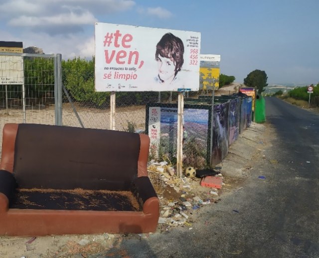 Podemos Cieza insiste en que es inaceptable el estado de suciedad y la sensación de abandono de distintos puntos de recogida de basura en nuestros campos - 1, Foto 1