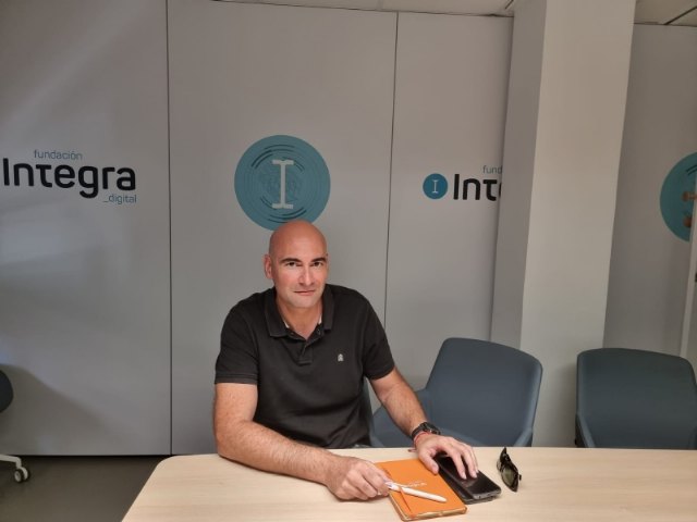 El concejal de Nuevas Tecnologas y la Fundacin Integra colaboran para impulsar la transformacin digital en el municipio, Foto 2