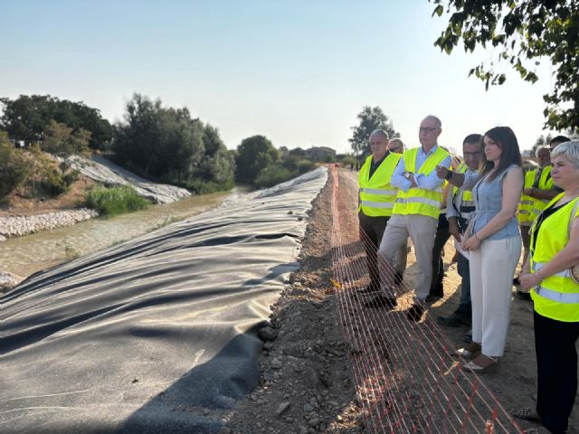 El nuevo meandro de El Vivillo ya conduce las aguas del Segura y avanza hacia la culminación de su recuperación ambiental - 2, Foto 2