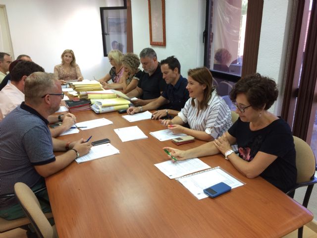 La Junta de Gobierno Local de Molina de Segura adjudica de la concesión de uso privativo de espacio público de organización, gestión y ejecución de la instalación de barras de bar con motivo de las Fiestas Patronales 2019 y 2020 - 1, Foto 1