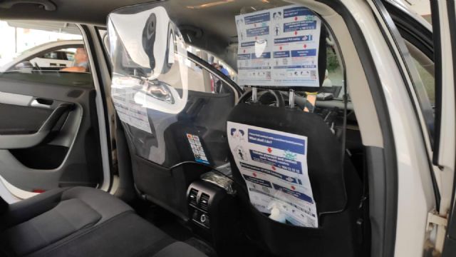 El colectivo de taxistas de Lorca ayudará a difundir entre sus usuarios la campaña 'Lorca te cuida' que persigue frenar la cadena de contagios por Covid19 - 3, Foto 3