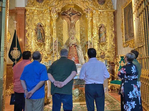 D. Antonio Martínez Olmedo ha querido donar un boche de oro y piedras preciosas a la Virgen de las Angustia - 3, Foto 3