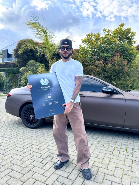 Gangsta celebra reconocimiento histórico con placa de 7.1 billones de reproducciones globales - 3, Foto 3