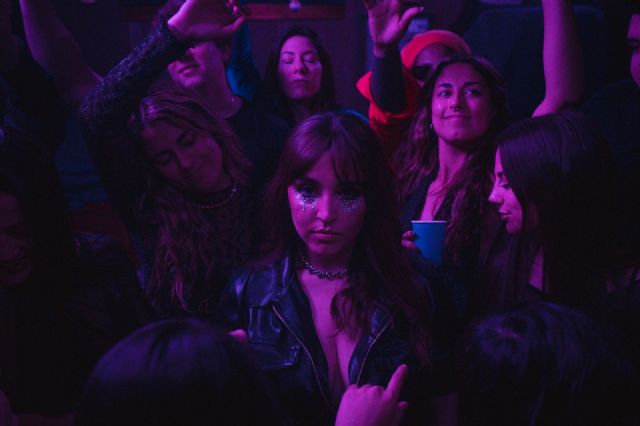 July Abril prepara su nuevo álbum “Busco Salir” - 2, Foto 2