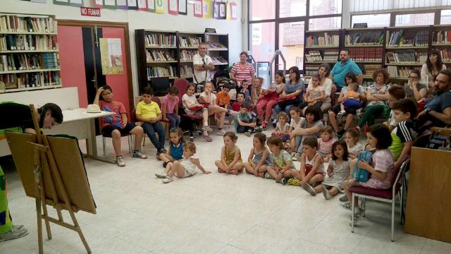 La Biblioteca Municipal acoge cuentacuentos infantiles todos los meses para animar a los más pequeños a la lectura - 1, Foto 1