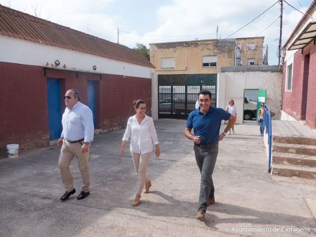 El programa de Barrios de la ADLE rehabilita las instalaciones de la Botica del Libro en Lo Campano - 1, Foto 1
