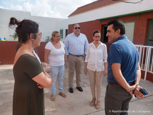 El programa de Barrios de la ADLE rehabilita las instalaciones de la Botica del Libro en Lo Campano - 2, Foto 2