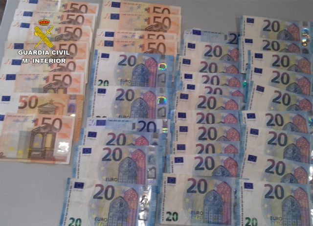 La Guardia Civil desmantela en Pliego un activo punto de venta de droga - 3, Foto 3