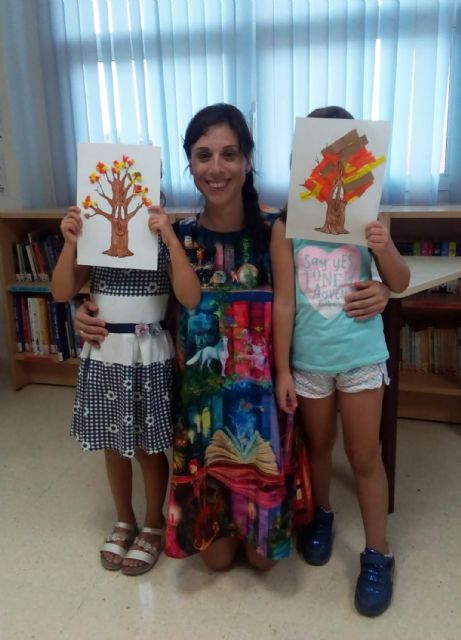 Cuentacuentos y taller de manualidades en familia en la biblioteca municipal 'Rosa Contreras' - 5, Foto 5