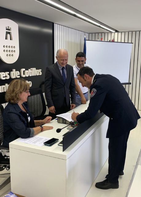 Diego Pérez toma posesión en firme de su cargo de sargento de la Policía Local torreña - 3, Foto 3