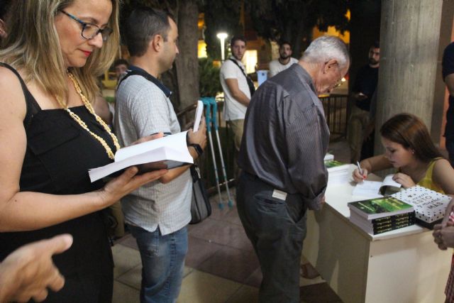 Candela Altable presenta su primera novela en San Pedro del Pinatar - 3, Foto 3