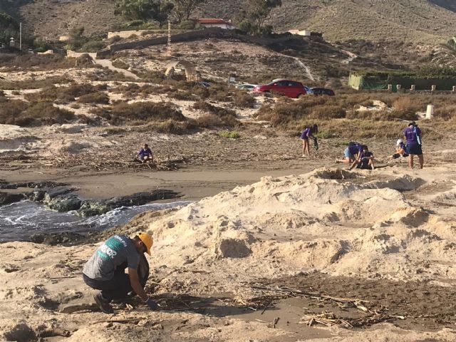 Retirados cien kilos de microplásticos a través de la iniciativa Libera 1m2 - 2, Foto 2