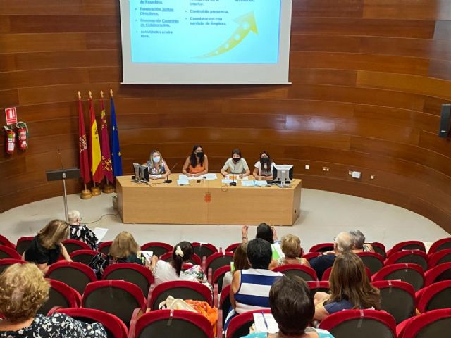 Comienzan las reuniones para poner en marcha de manera paulatina los centros municipales de la mujer - 1, Foto 1