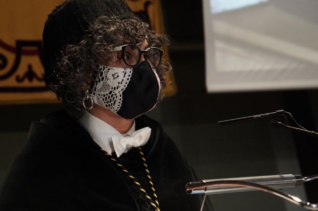 Beatriz Miguel: En nuestras aulas no sobra ninguna chica pero nos faltan muchos chicos - 1, Foto 1