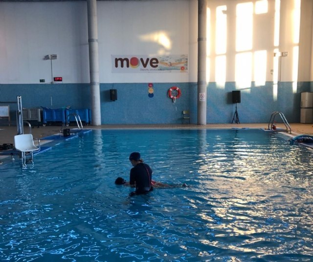 Suscriben un convenio de colaboración para facilitar el acceso de menores con dificultades de movilidad a un servicio de terapia acuática durante 2022 - 1, Foto 1