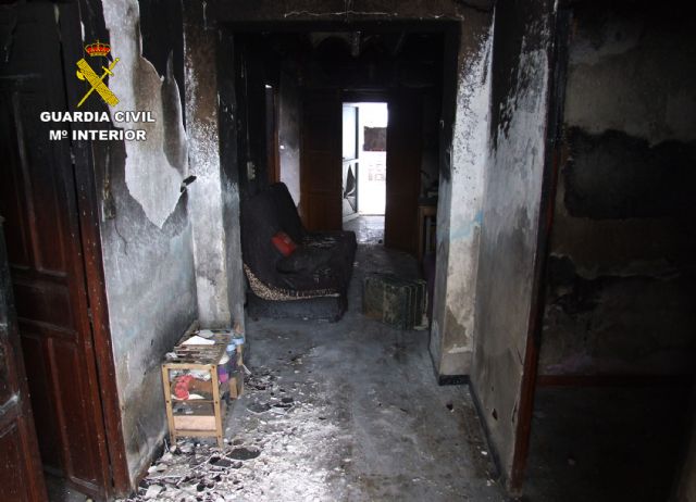 La Guardia Civil detiene a dos menores por varios incendios en una vivienda de Campos del Río - 4, Foto 4