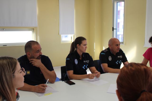 El Ayuntamiento celebra una reunión de coordinación del Punto Violeta con Policía Local, Protección Civil, FOML y el CAVI de cara a las Fiestas Patronales - 1, Foto 1