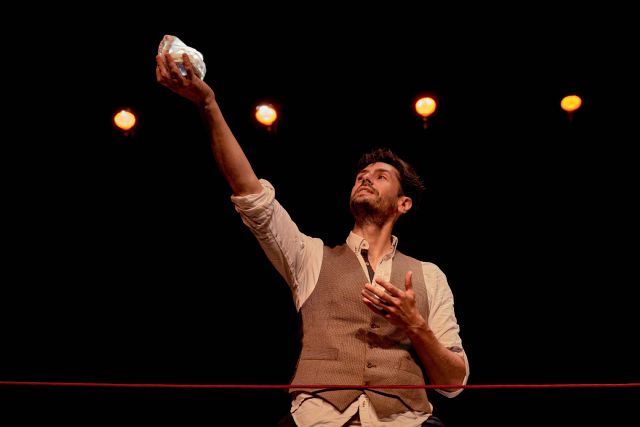 El Teatro Romea comienza su temporada con las entradas agotadas para ver a Juan Diego Botto en la aplaudida 'Una noche sin luna' - 1, Foto 1