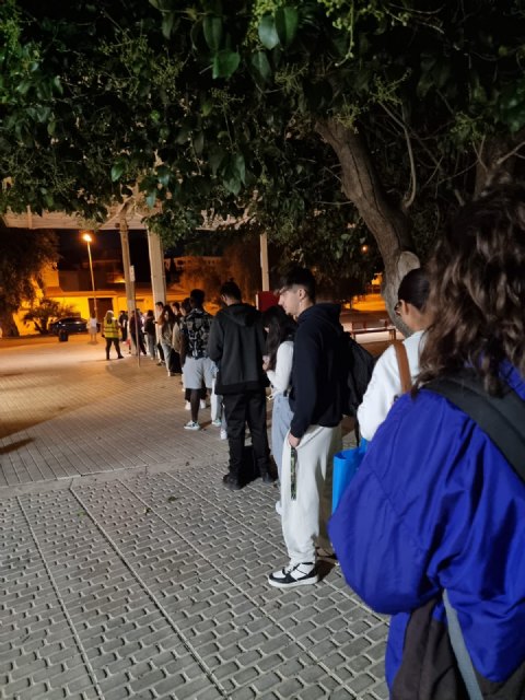 Crece el malestar entre los usuarios de RENFE en Totana - 2, Foto 2