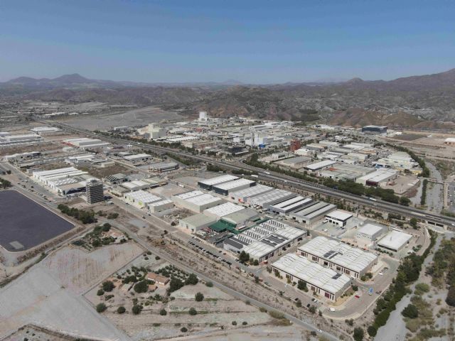 Abierto el plazo para solicitar ayudas a la mejora de los polígonos industriales y parques empresariales de la Región - 1, Foto 1