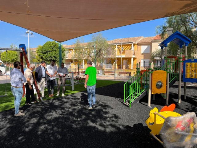 Finalizan las obras de remodelación del área infantil del Parque de los Bolos en el Barrio de San Miguel - 1, Foto 1