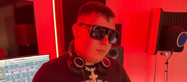JR Music convierte una historia clandestina en reggaetón con Si Andas Con Tu Novio - 5, Foto 5