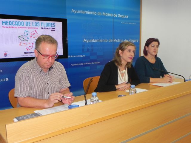 El Mercado de las Flores de Todos los Santos se instala en la entrada al Parque de la Compañía - 2, Foto 2