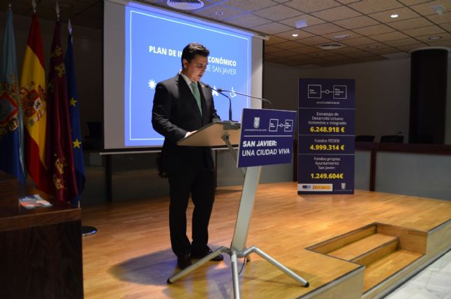 La bajada de impuestos abandera el Plan de Impulso Económico de San Javier presentado anoche al sector económico del municipio - 1, Foto 1