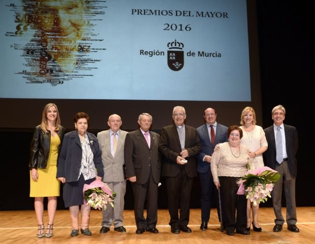 Pedro Antonio Sánchez anuncia que los centros de personas mayores volverán a abrir los fines de semana - 1, Foto 1