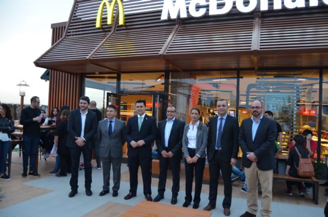 El alcalde destacó la creación de 48 puestos de trabajo en la inauguración del segundo restaurante de McDonalds en San Javier - 1, Foto 1