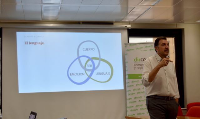 El coach no te da las soluciones, te acompaña en el camino hacia tus objetivos marcados - 2, Foto 2