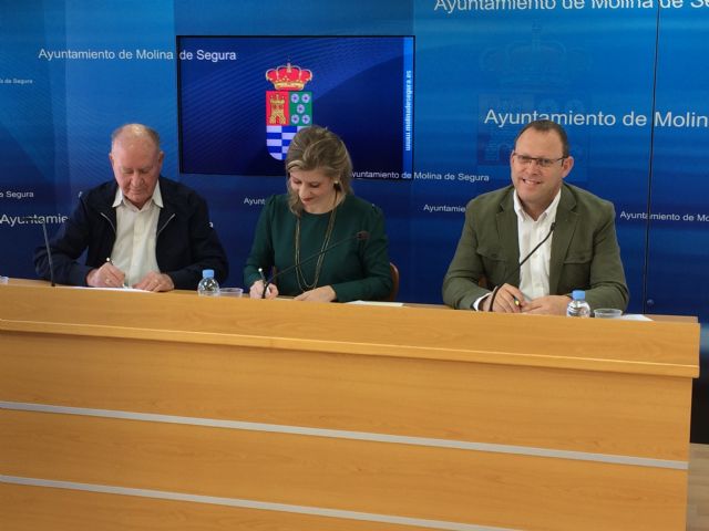 El Ayuntamiento de Molina de Segura y ASPAPROS firman un convenio para desarrollar actividades de integración social con personas con discapacidad intelectual - 1, Foto 1