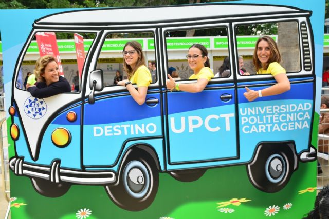 Mujeres vinculadas a la Ingeniería dan a conocer el proyecto «Quiero ser Ingeniera» en la Semana de la Ciencia - 1, Foto 1