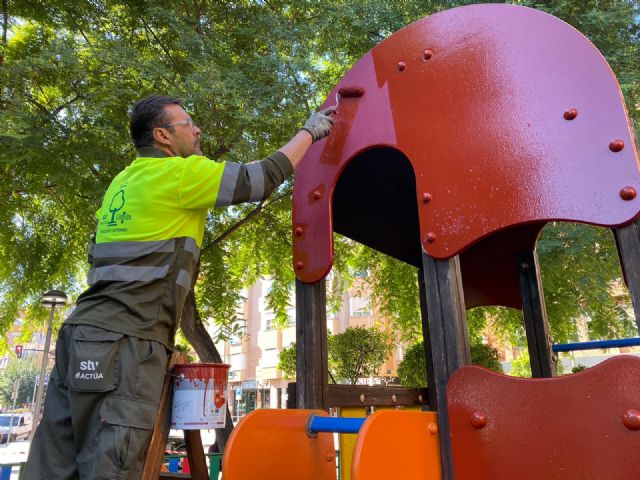 Parques y Jardines revisa cada día los más de 2.800 juegos infantiles del municipio para su correcto funcionamiento - 1, Foto 1